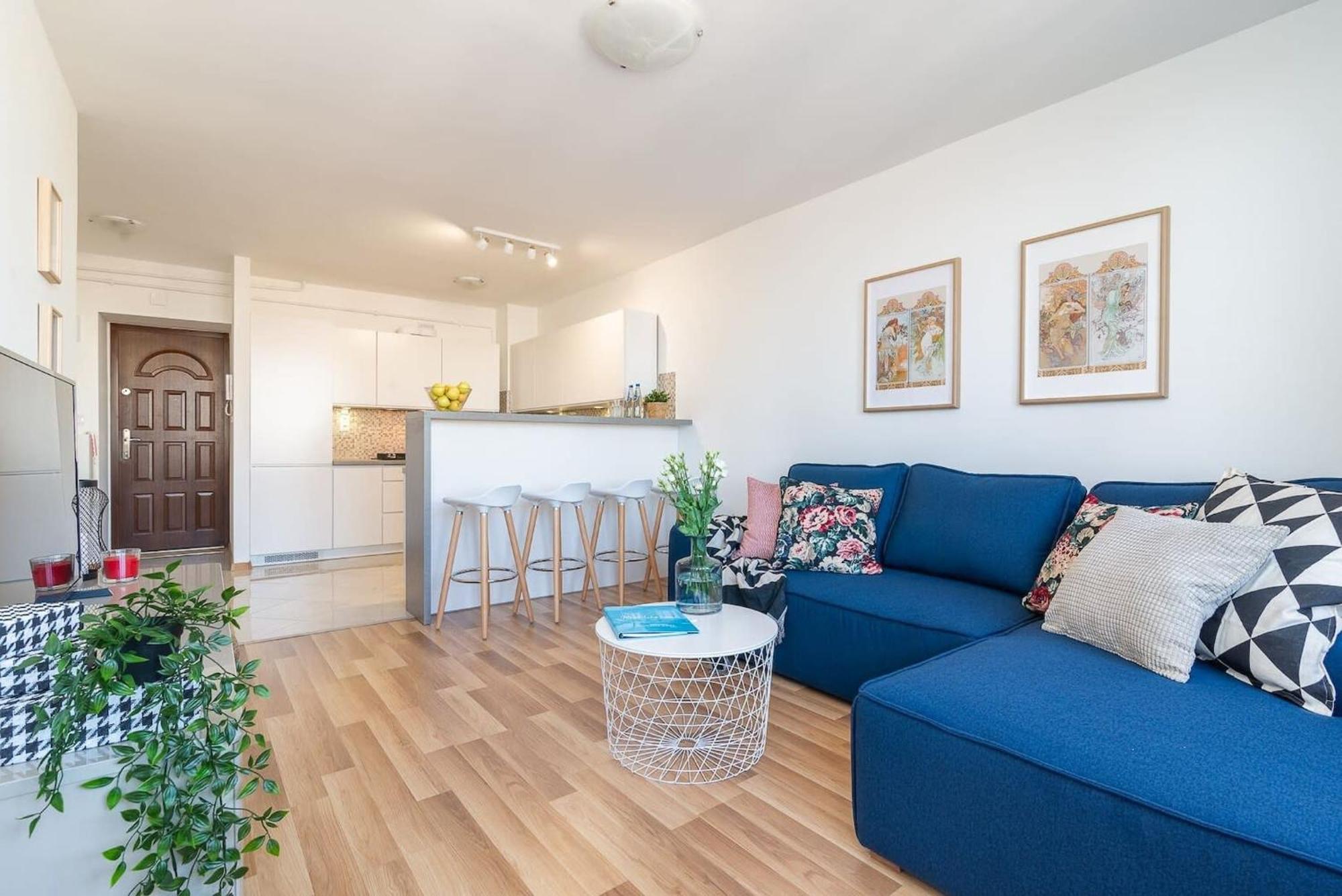 Navy Aesthetic Apartment With Balcony By Noclegi Renters Warszawa Eksteriør billede